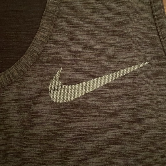 NWOT Men’s Nike Tank DriFit , Large - Picture 4 of 6